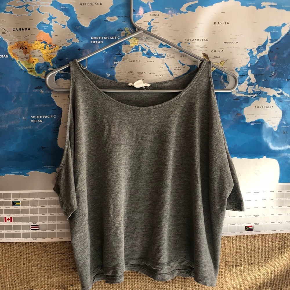 Grey top